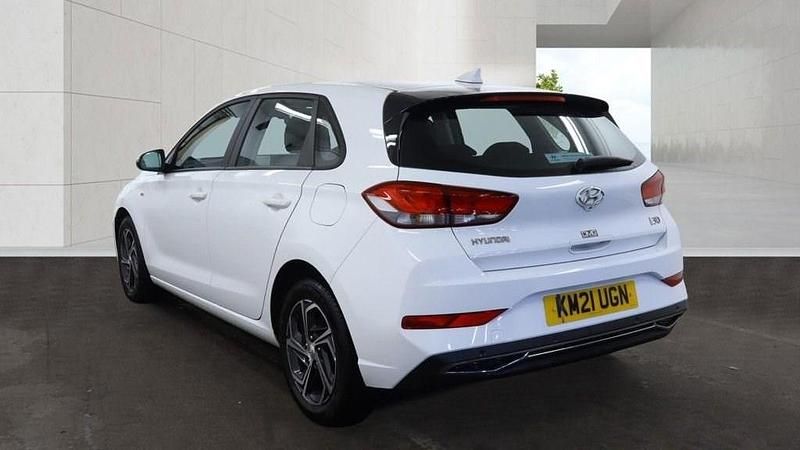 Used Hyundai i30 SE 2021 White Hatchback