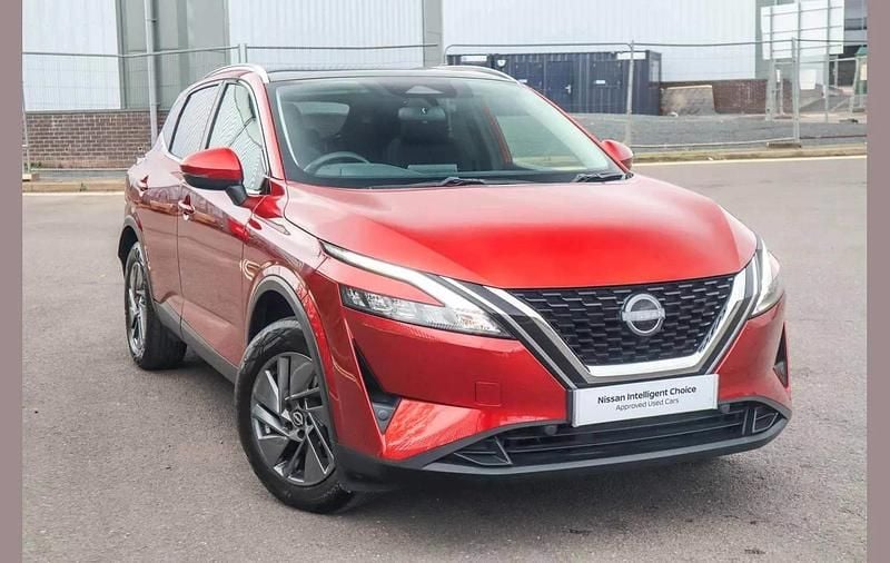 Red Used 2022 Nissan Qashqai Acenta Premium SUV | £16,206 (Super price) - Image 1/4