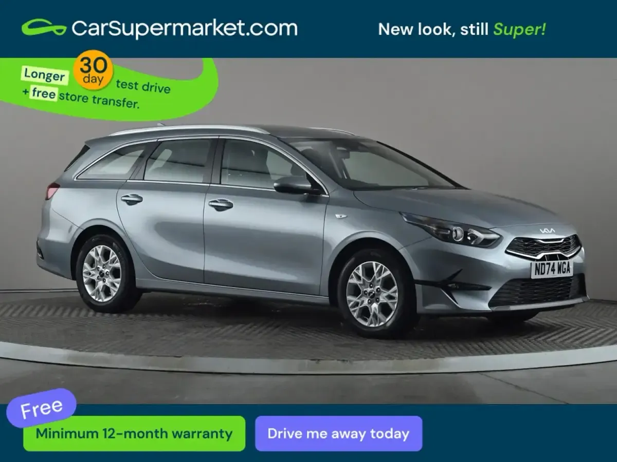 Usado Kia Ceed 138 HP (101 kW) 2025 Prateado Citadino