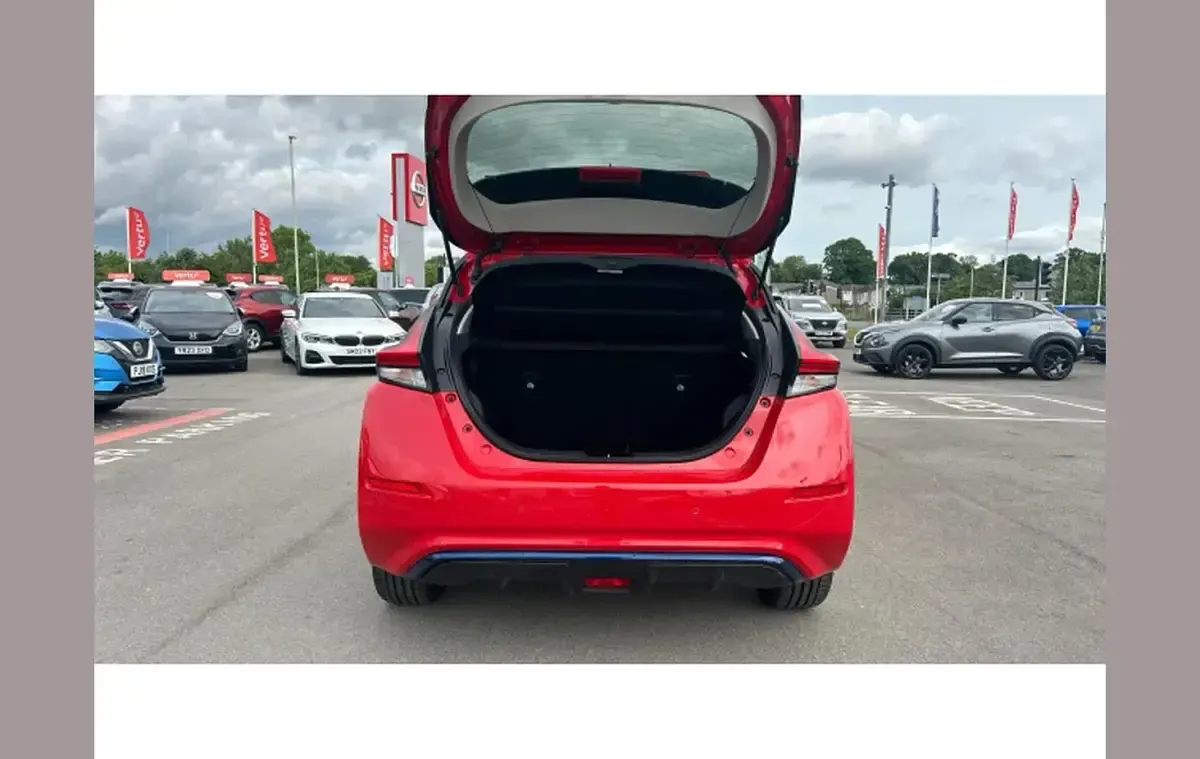 Used Nissan Leaf Tekna 110 kW (150 HP) 2020 Red Hatchback
