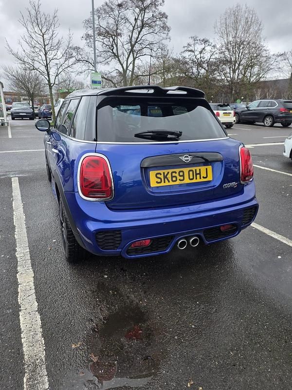 Begagnad Mini Cooper S Hatch 2019 Blå Halvkombi