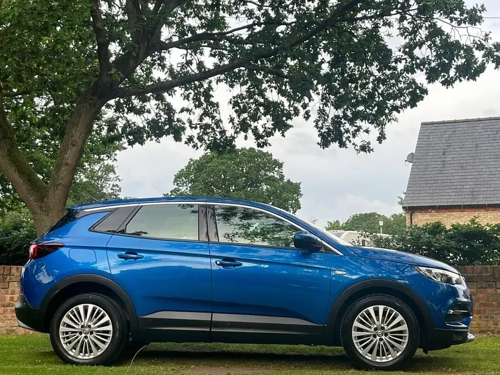 Used Vauxhall Grandland X S 130 HP (95 kW) 2018 Blue SUV
