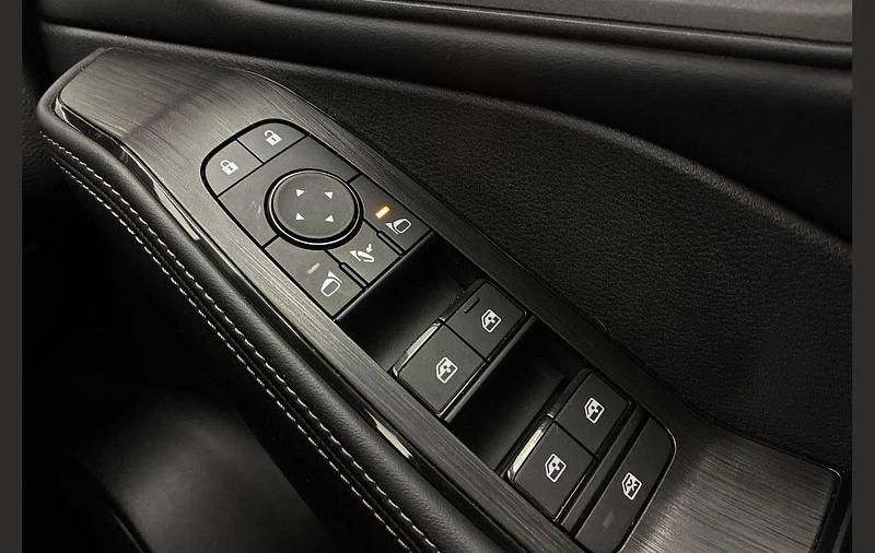 Used Nissan X-Trail N-Connecta 213 HP (156 kW) 2025 Silver SUV