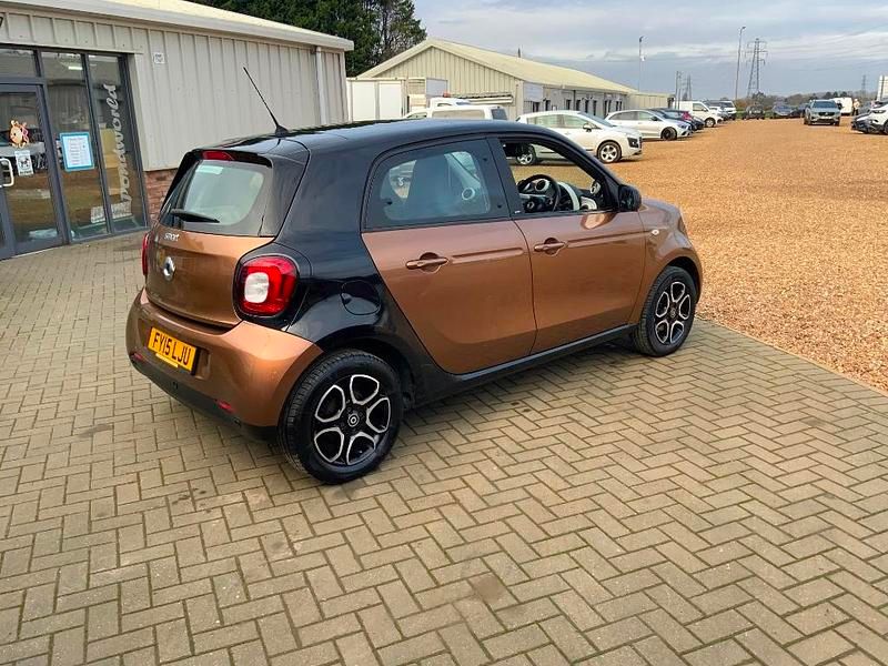 Used Smart ForFour Premium 71 HP (52 kW) 2015 Brown Hatchback