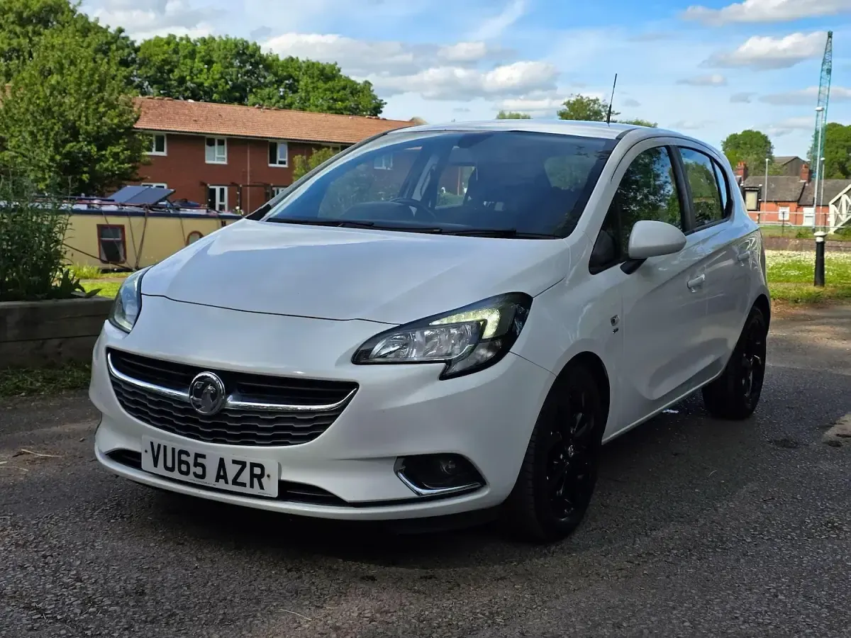 Used Vauxhall Corsa SRi 2015 White Hatchback