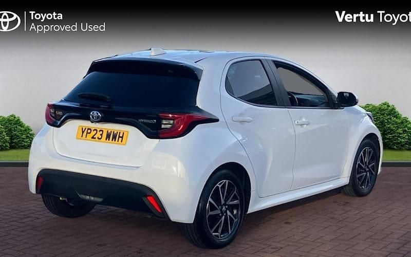 Used Toyota Yaris Hybrid Design 116 HP (85 kW) 2026 Hatchback