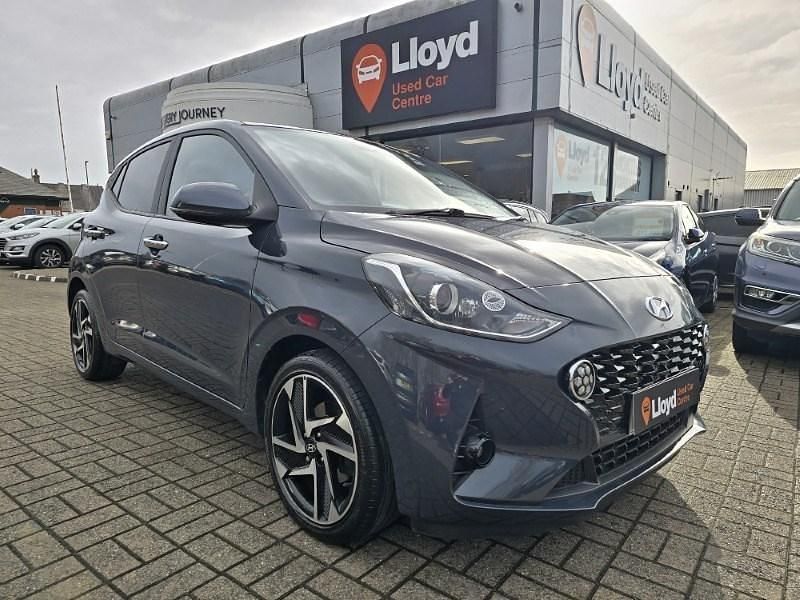 Used Hyundai i10 Premium 67 HP (49 kW) 2023 Grey Hatchback