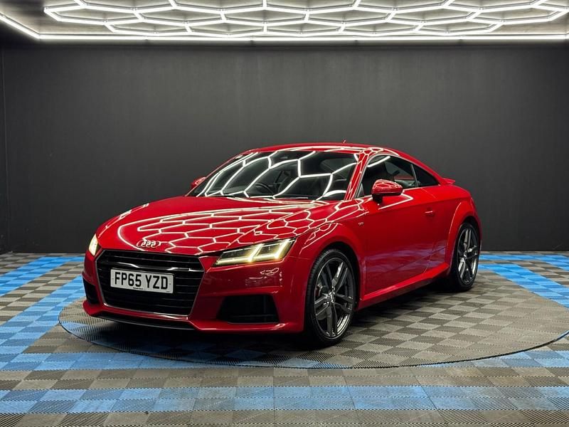 Używany Audi TT S-Line 230 KM (169 kW) 2015 Czerwony Coupe