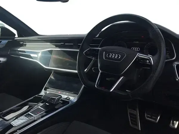 Usado Audi A7 Black Edition 245 HP (180 kW) 2022 Branco Sedan