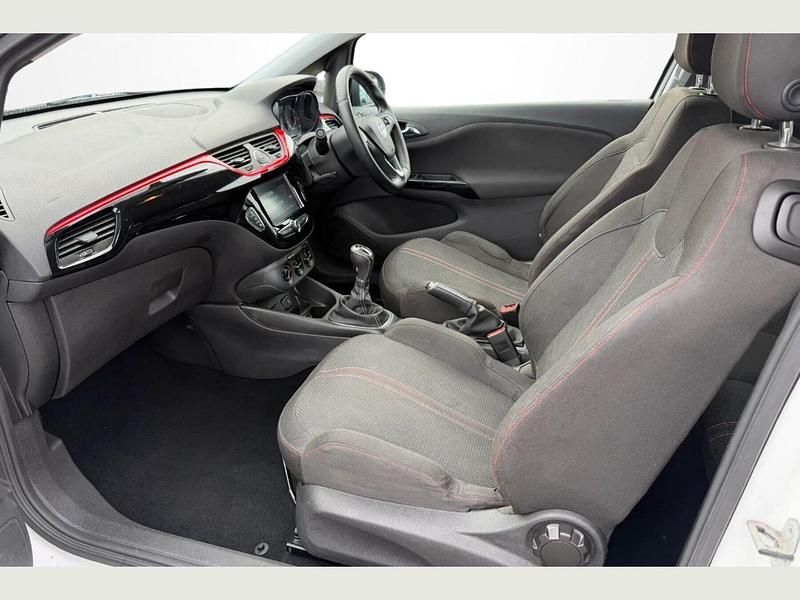 Used Vauxhall Corsa Edition 74 HP (54 kW) 2018 White Hatchback