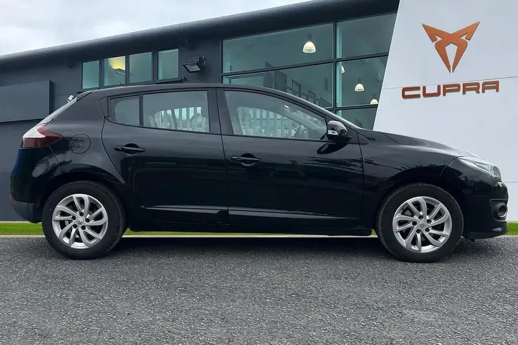 Used Renault Mégane Dynamique 2015 Black Hatchback