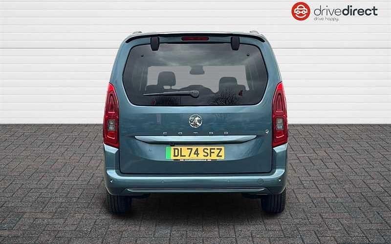 Used Vauxhall Combo Ultimate 100 kW (136 HP) 2024 Blue Estate