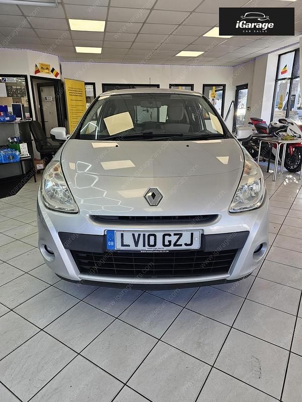 Used Renault Clio II 75 HP (55 kW) 2010 Silver Hatchback