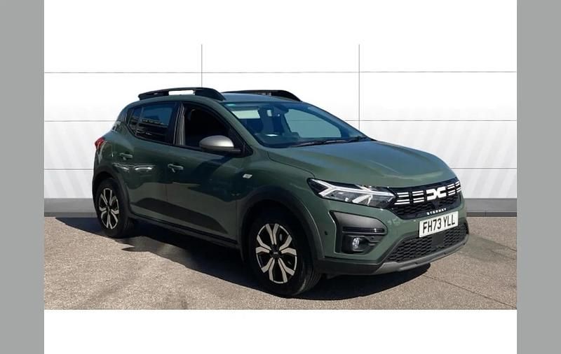 Used Dacia Sandero Journey 90 HP (66 kW) 2024 Green SUV