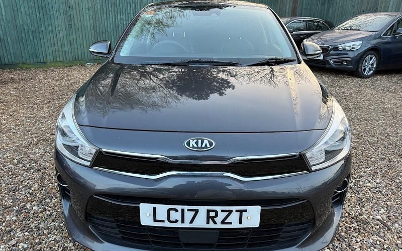 Used Kia Rio 90 HP (66 kW) 2017 Grey Hatchback