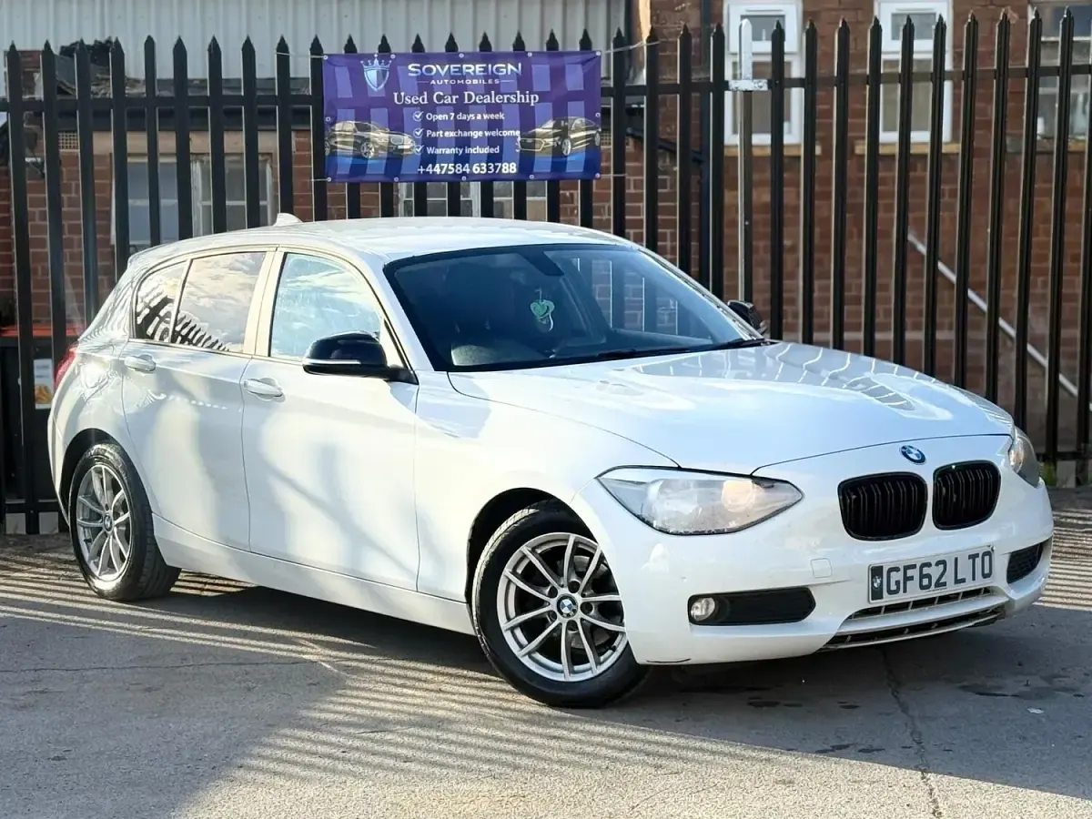 Used BMW 118 Comfort Edition 2012 White Hatchback