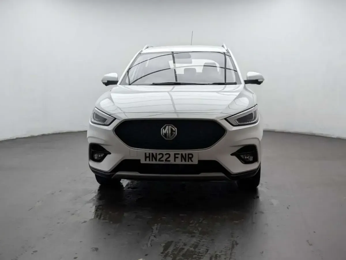 Używany MG ZS Exclusive 106 KM (77 kW) 2022 Biały SUV