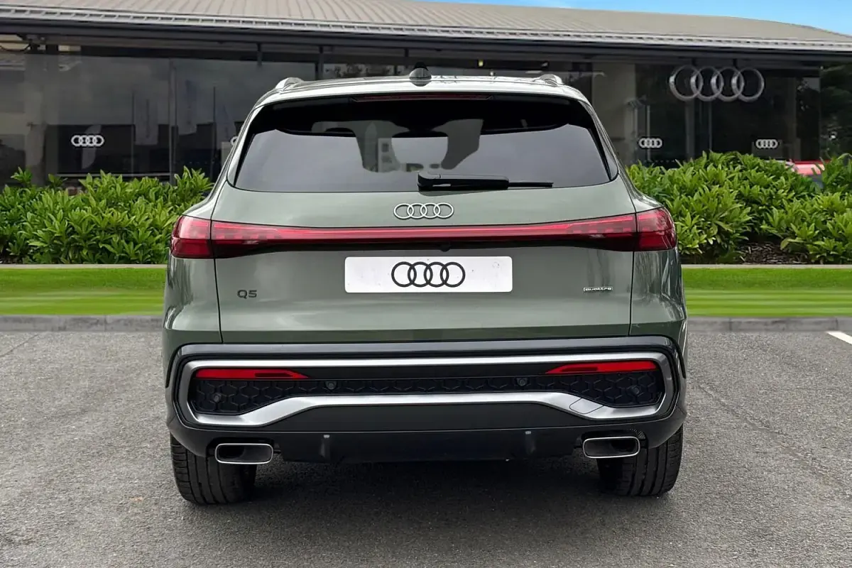 Ny Audi Q5 S-Line 268 HK (197 kW) 2026 Grön SUV