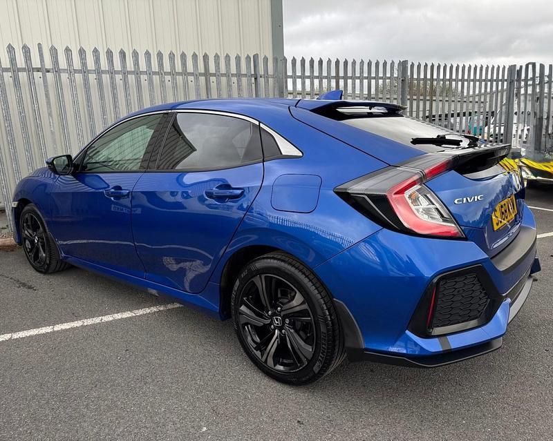 Used Honda Civic SR 126 HP (92 kW) 2018 Blue Hatchback