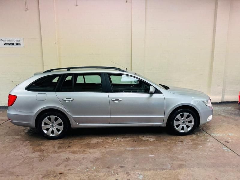 Used Skoda Superb 170 HP (125 kW) 2013 Silver Estate