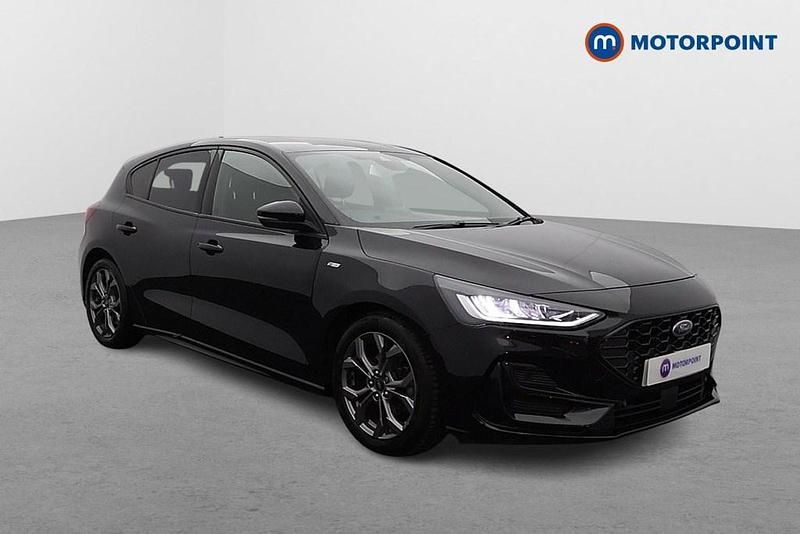 Black Used 2022 Ford Focus ST-Line Hatchback | £14,049 (Fair price) - Image 1/4