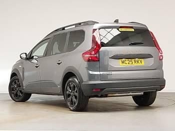 Used Dacia Jogger Extreme 140 HP (102 kW) 2025 Grey MPV