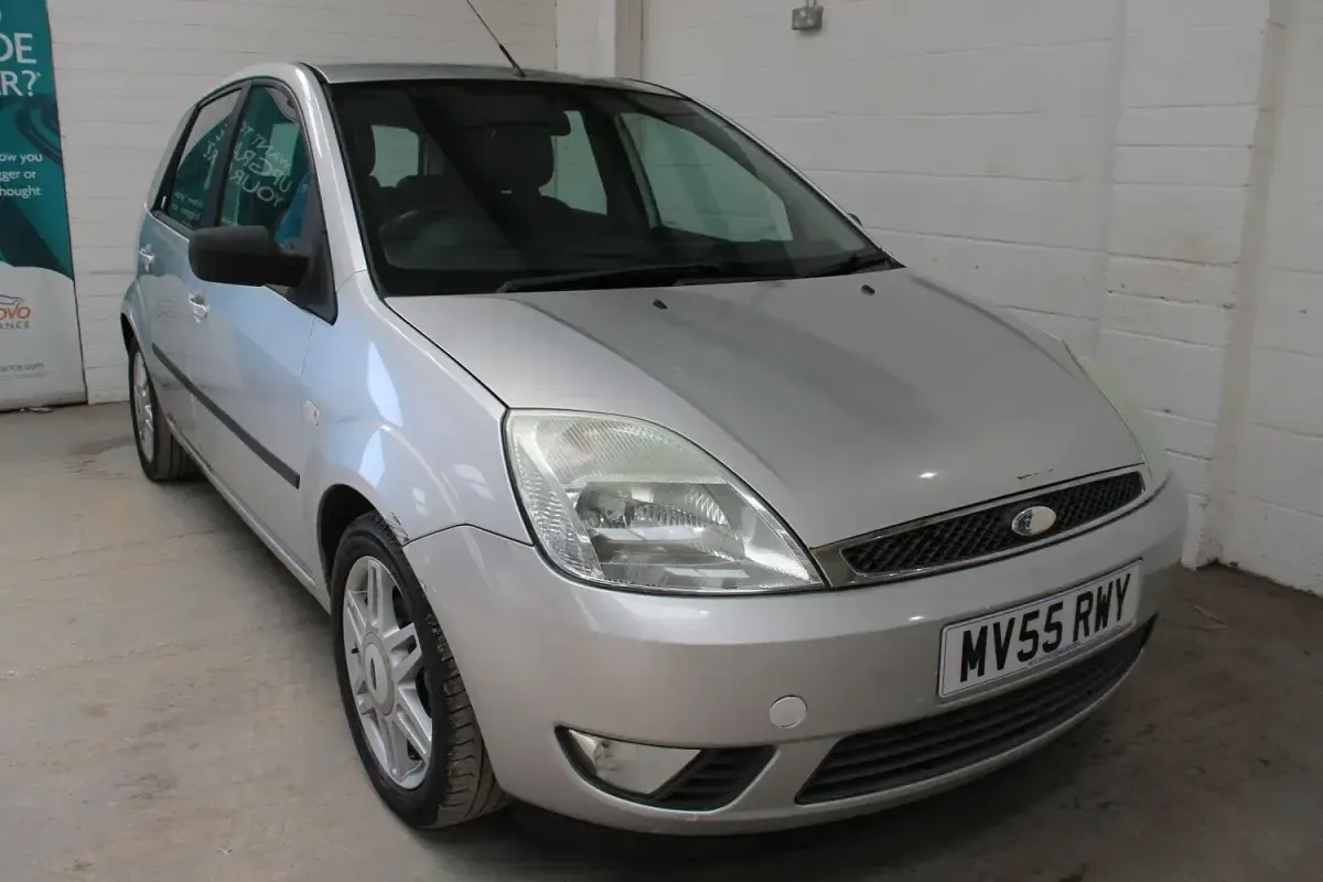 Used Ford Fiesta Ghia 2005 Silver Hatchback