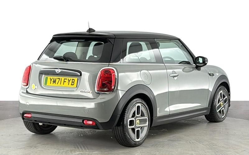 Used Mini Cooper Level 1 135 kW (184 HP) 2023 Hatchback