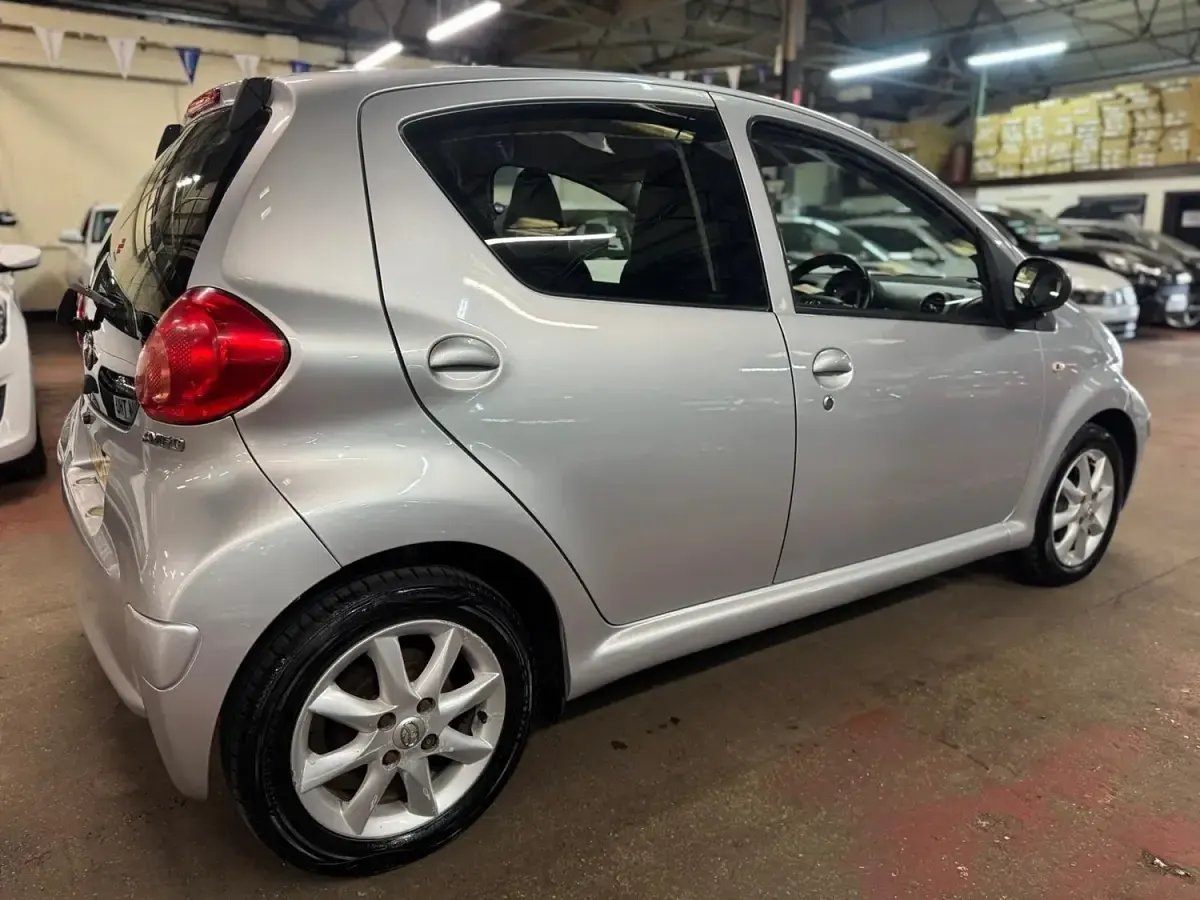 Gebraucht Toyota Aygo Platinum 2009 Silber Kleinwagen