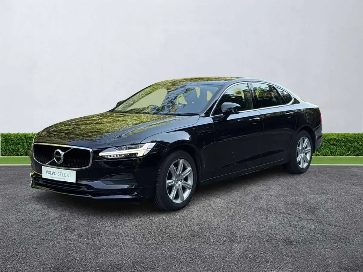 Used Volvo S90 Momentum 190 HP (139 kW) 2019 Black Sedan