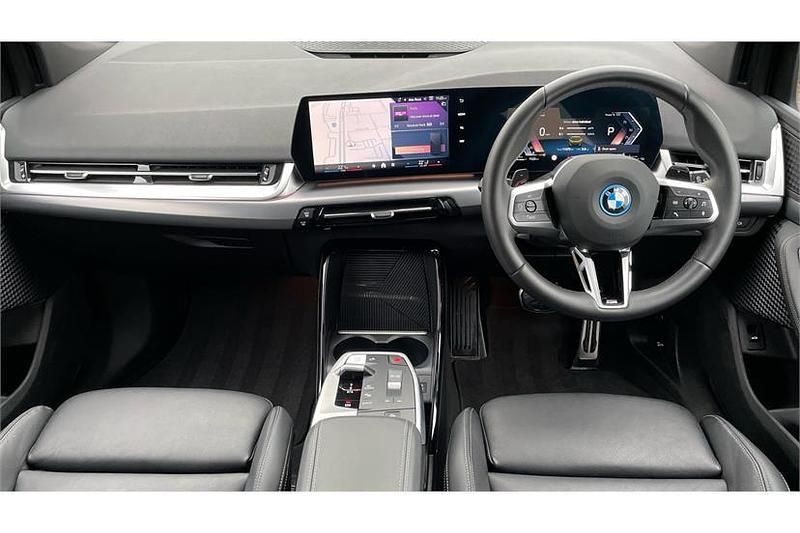 Used BMW 225 Sport Line 245 HP (180 kW) 2025 Green Estate