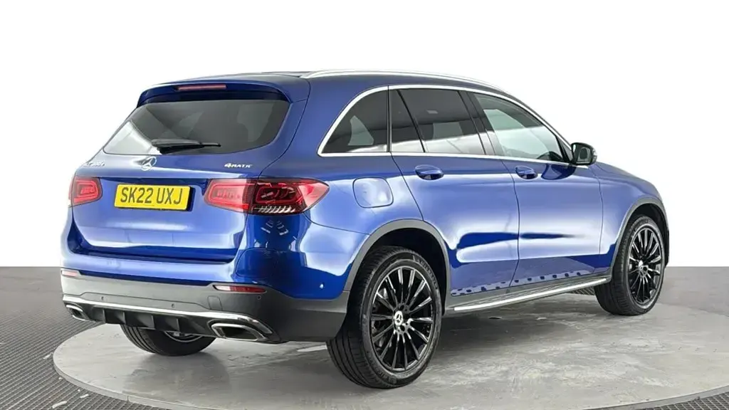 Used Mercedes GLC300 AMG line 333 HP (244 kW) 2022 Blue SUV