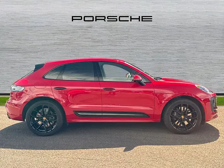 Used Porsche Macan 434 HP (319 kW) 2022 Carmine red SUV