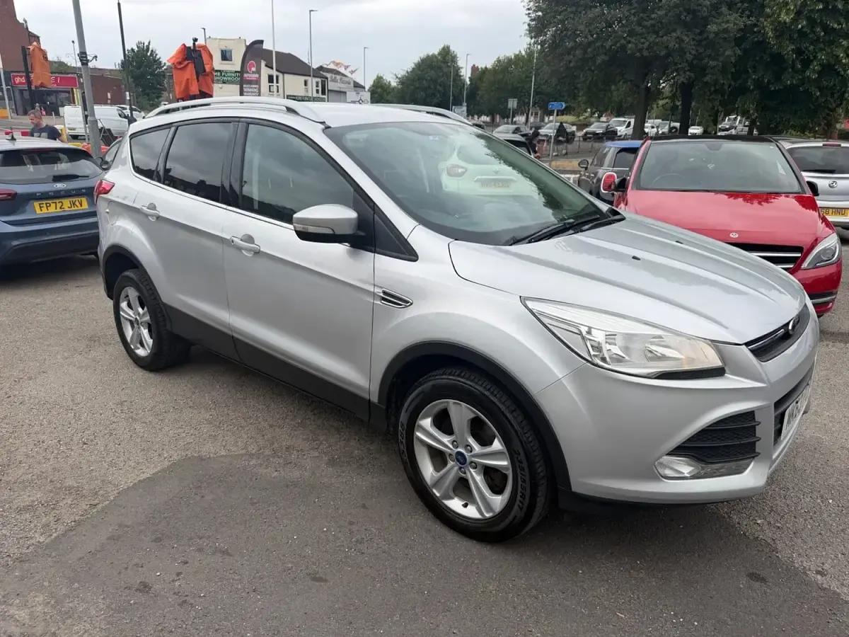 Used Ford Kuga Zetec 140 HP (102 kW) 2013 Silver SUV