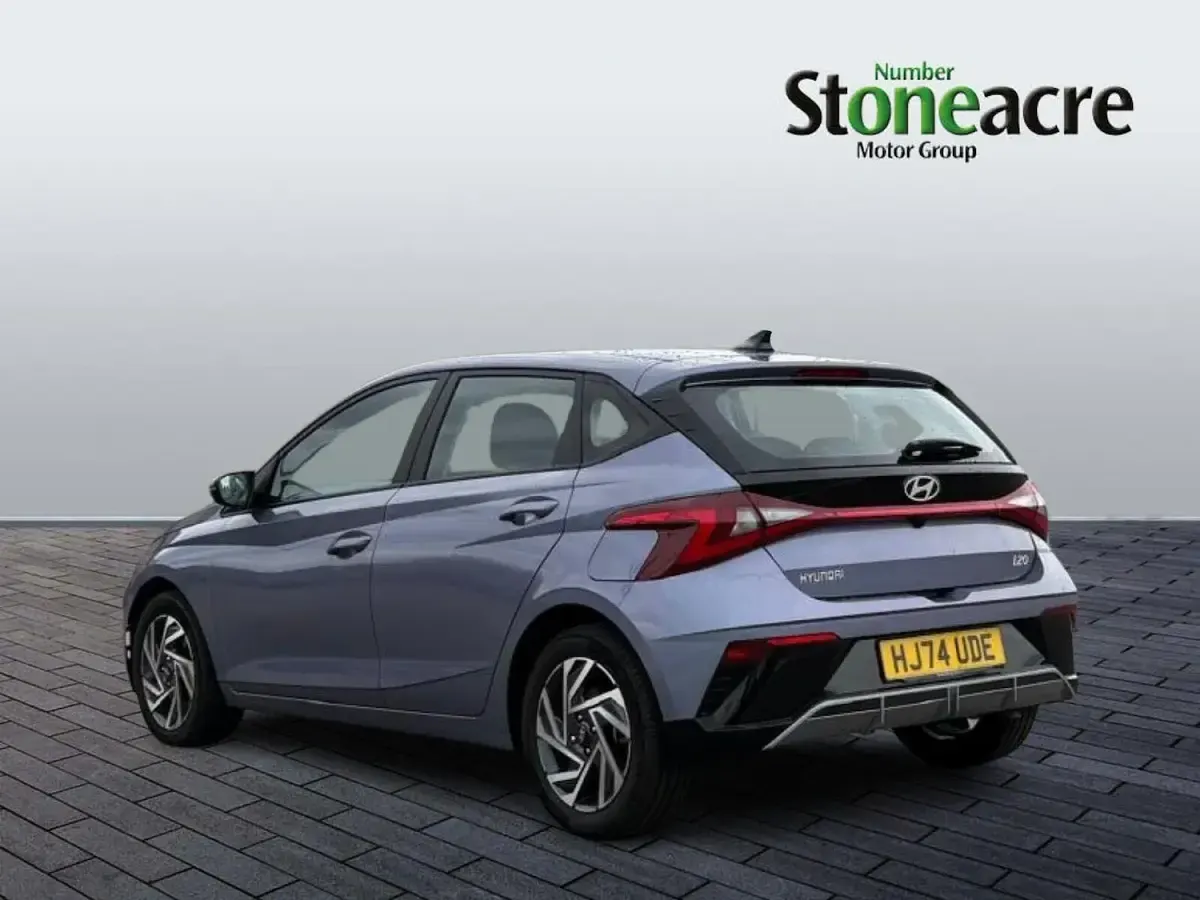 Used Hyundai i20 Advanced 101 HP (74 kW) 2024 Blue Hatchback