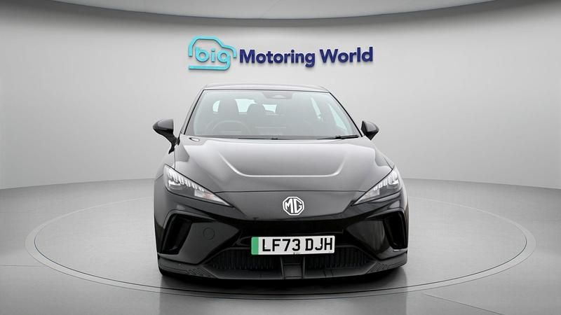 Used MG MG4 EV SE 319 kW (435 HP) 2023 Black Hatchback