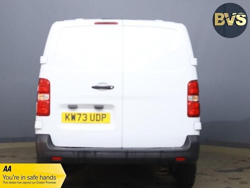 Used Citroën Dispatch 2023 White MPV