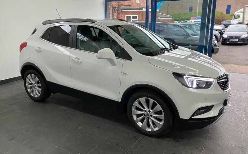 White Used 2017 Vauxhall Mokka X Elite SUV | £13,500 (Expensive) - Image 1/4