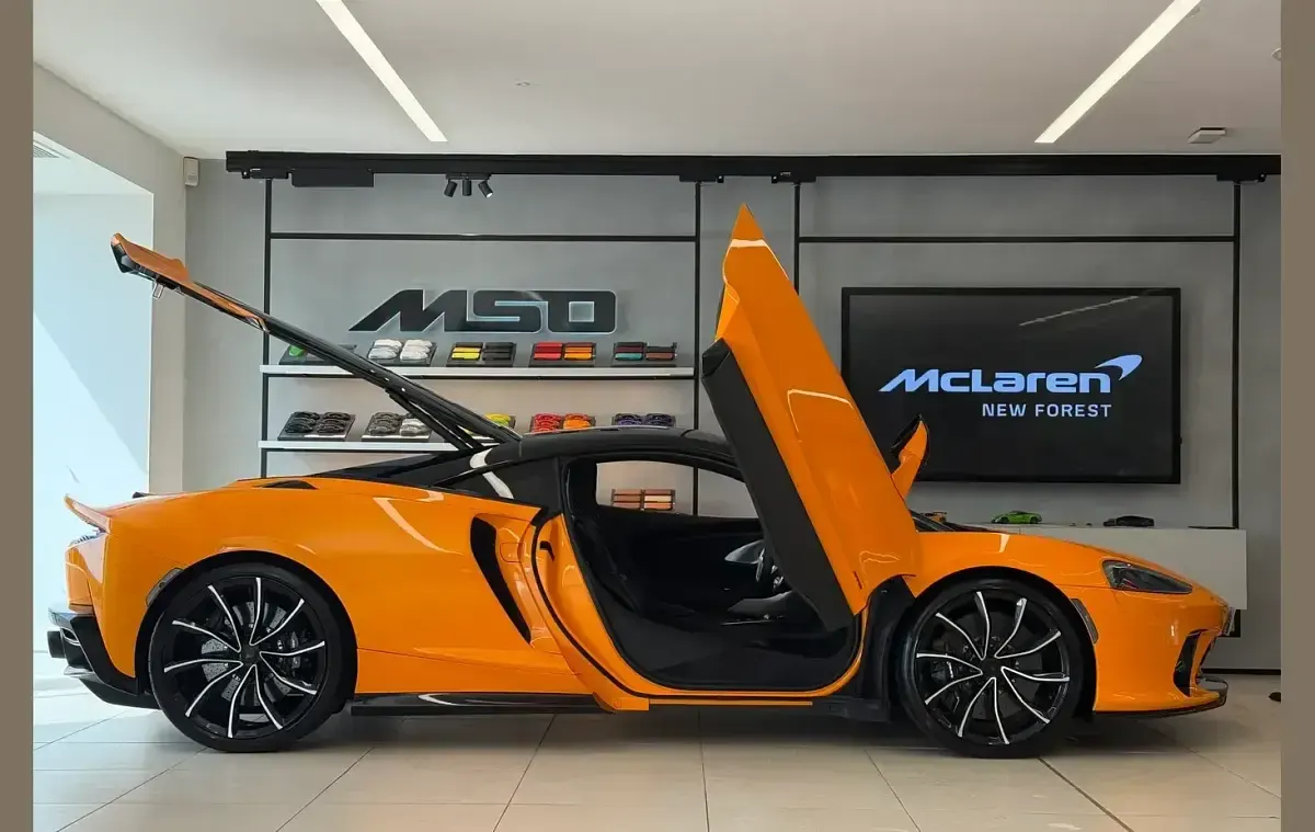 Used McLaren GT 612 HP (450 kW) 2025 Orange Coupe