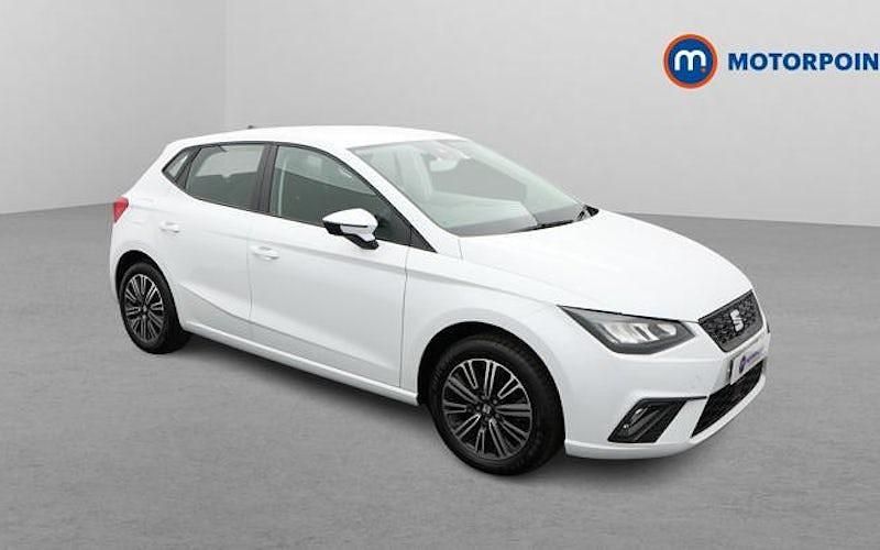 Used Seat Ibiza SE Technology 95 HP (69 kW) 2024 White Hatchback
