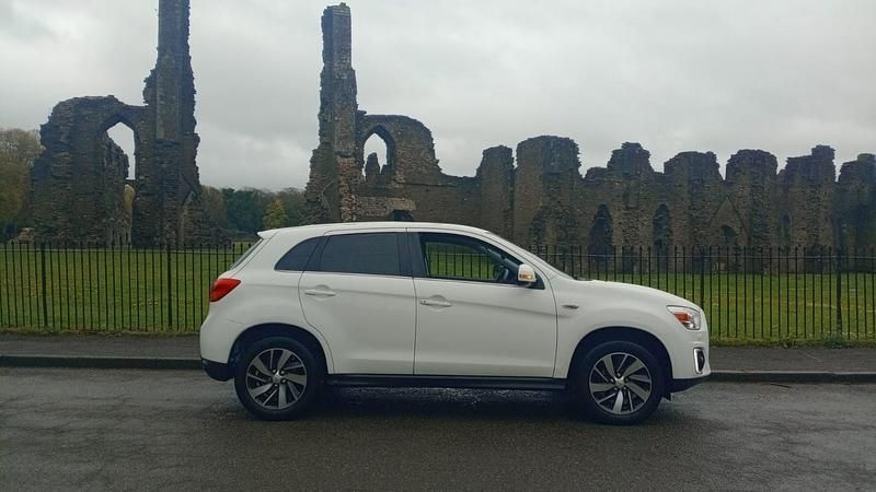 Used Mitsubishi ASX 2015 White SUV