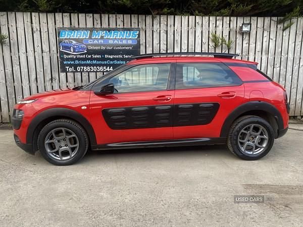 Red Used 2015 Citroën C4 Cactus Feel Hatchback | £5,250 (A bit pricey) - Image 1/4