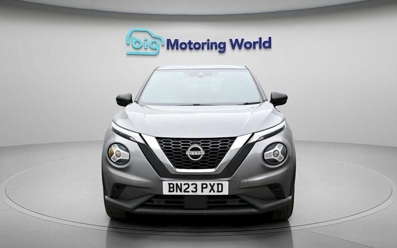 Used Nissan Juke N-Connecta 114 HP (83 kW) 2023 Grey SUV