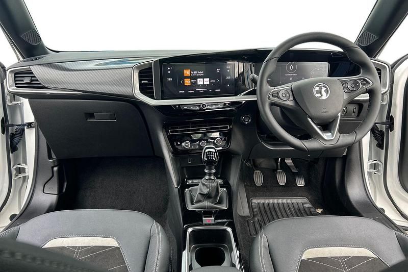 Used Vauxhall Mokka Ultimate 136 HP (100 kW) 2024 White SUV