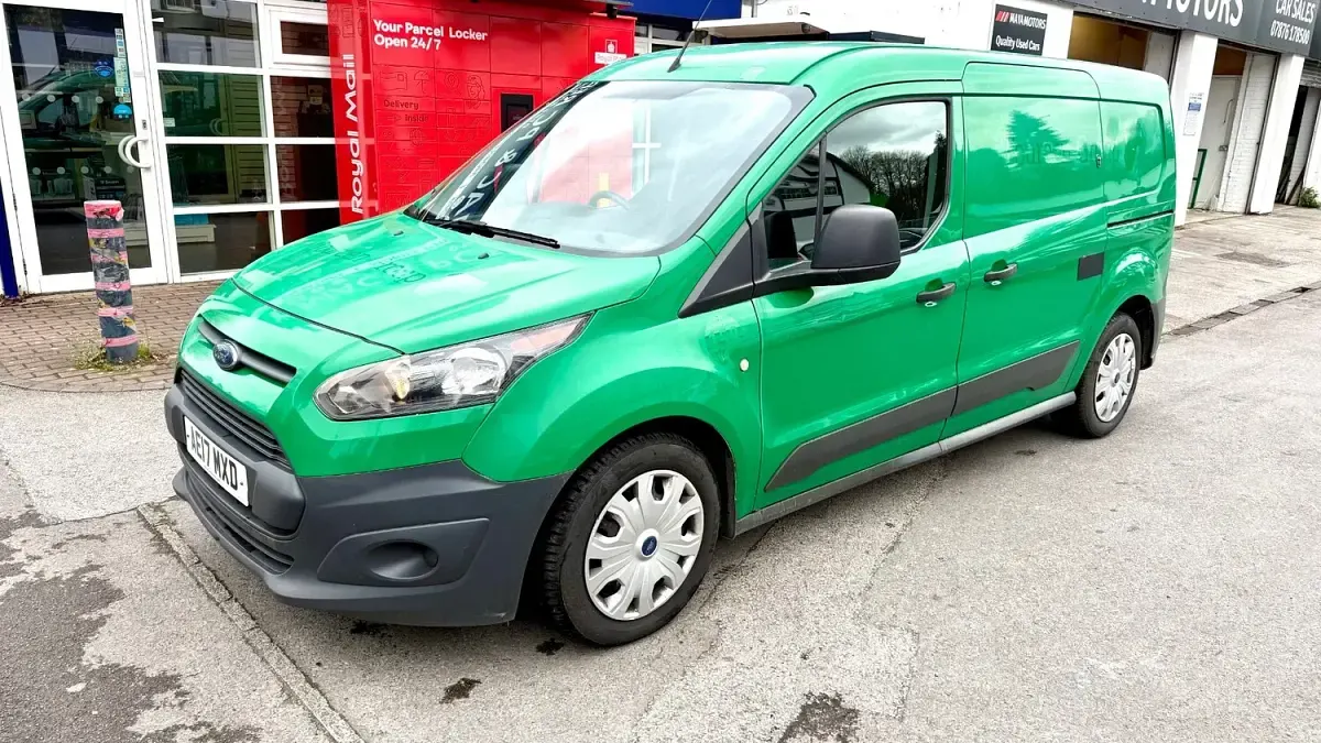 Used Ford Transit Connect 100 HP (73 kW) 2017 Green MPV