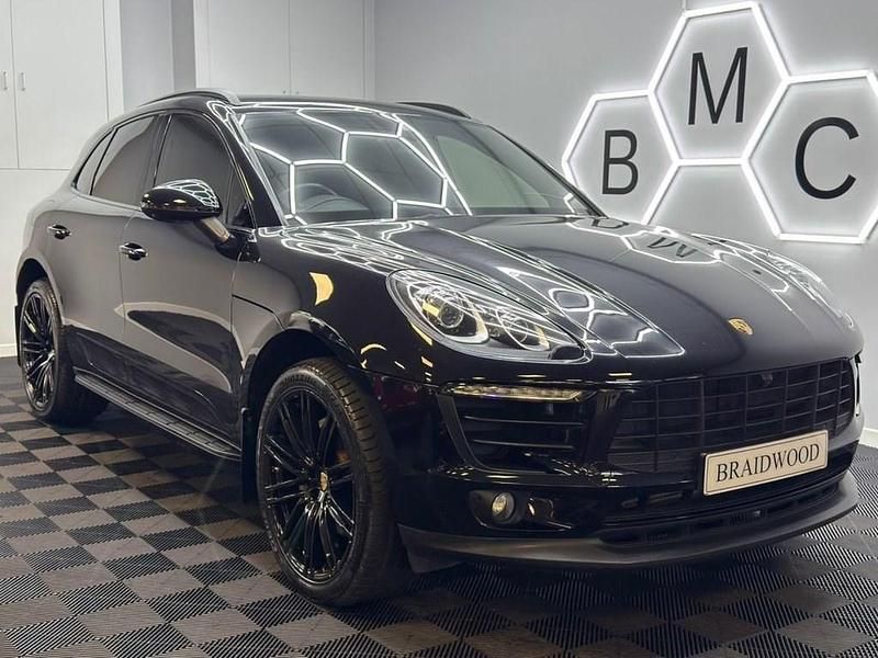 Used Porsche Macan 258 HP (189 kW) 2016 Black SUV