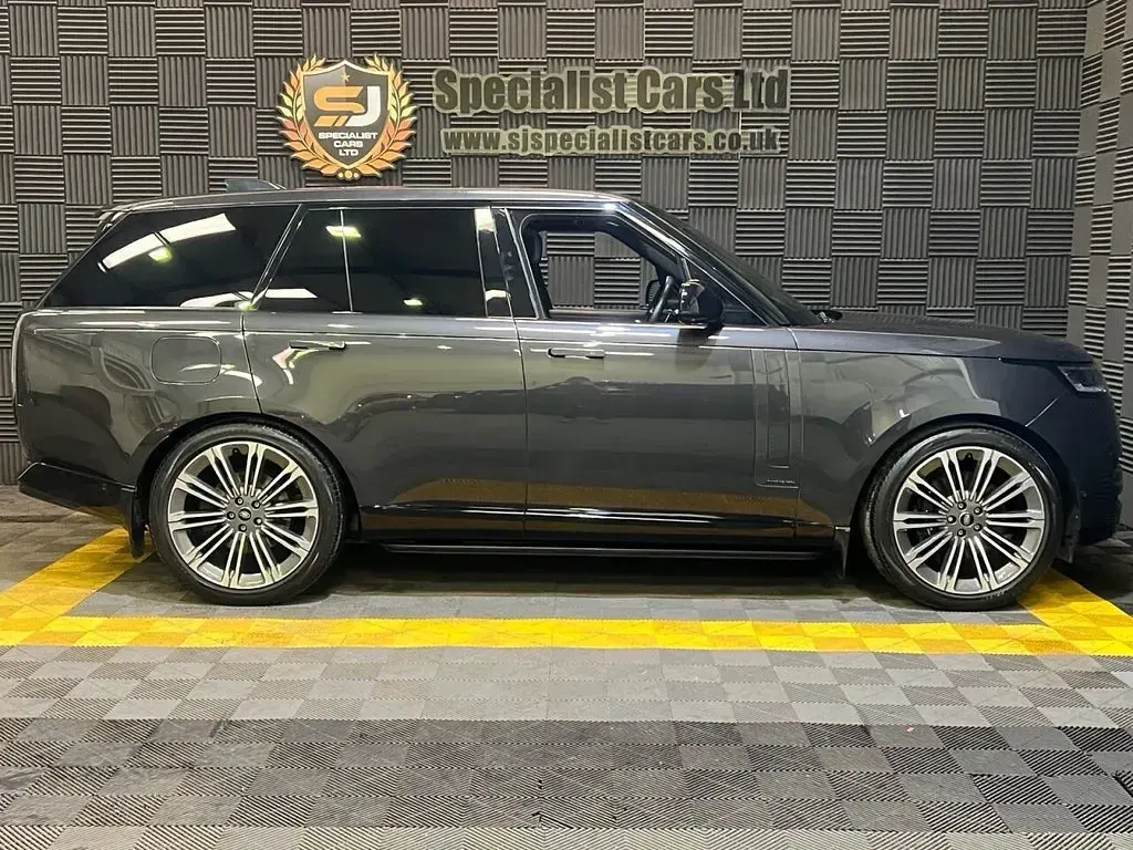 Used Land Rover Range Rover Autobiography 350 HP (257 kW) 2023 Grey SUV