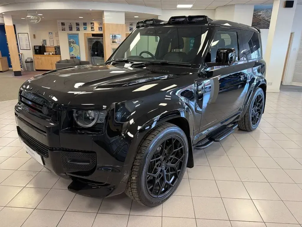 Used Land Rover Defender SE Dynamic 250 HP (183 kW) 2024 Black SUV