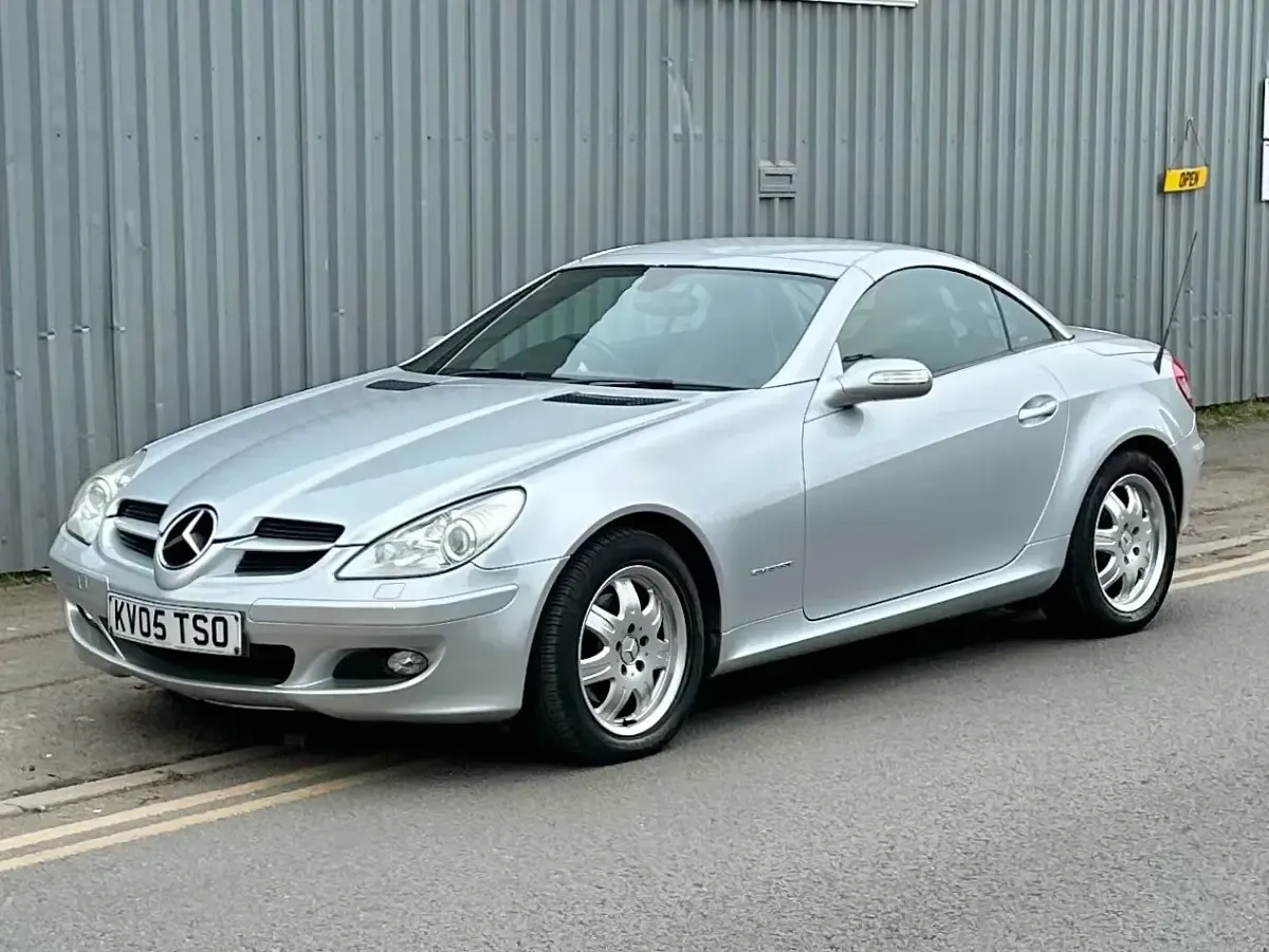 Used Mercedes SLK200 163 HP (119 kW) 2005 Silver Cabriolet