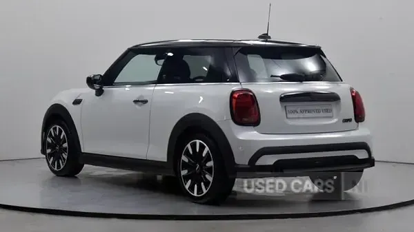 Used Mini Cooper Exclusive 134 HP (98 kW) 2023 White Hatchback
